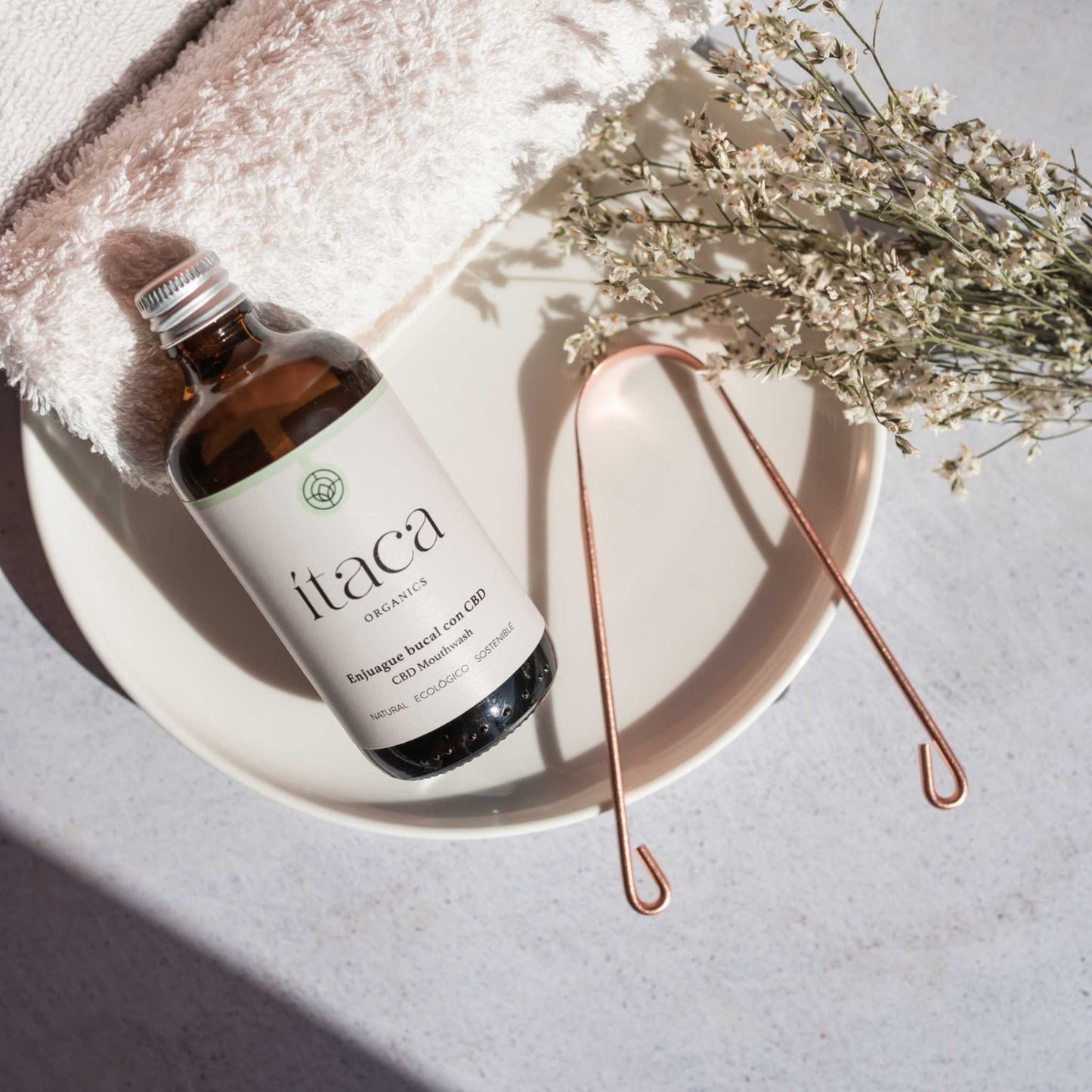 Enjuague bucal ecológico con CBD