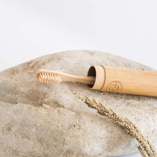 Estuche bambú para cepillo de dientes