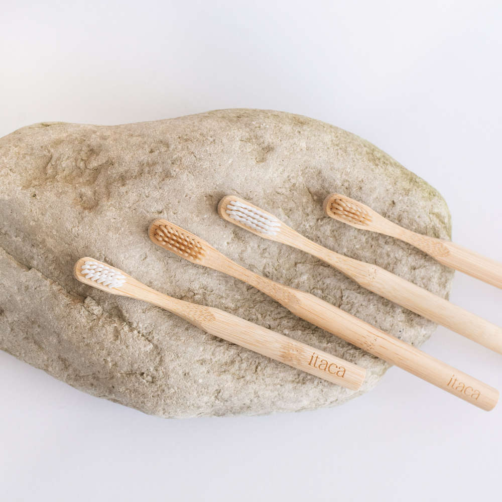 Pack Ahorro 4 Cepillos de dientes ecológicos de bambú • Esturirafi